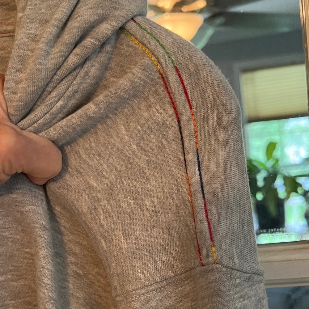 Hard Rock Cafe Gray Hoodie with Rainbow Design. All is one. Freddie Mercury. - Picture 4 of 6